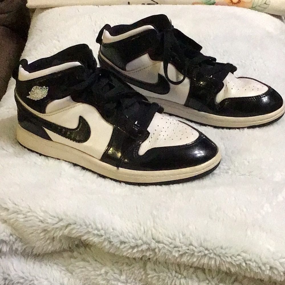 AIR JORDAN KIDS SHOES - Picture 4 of 13